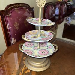 Cynthia Rowley 3 tiered Floral Jewelry Stand