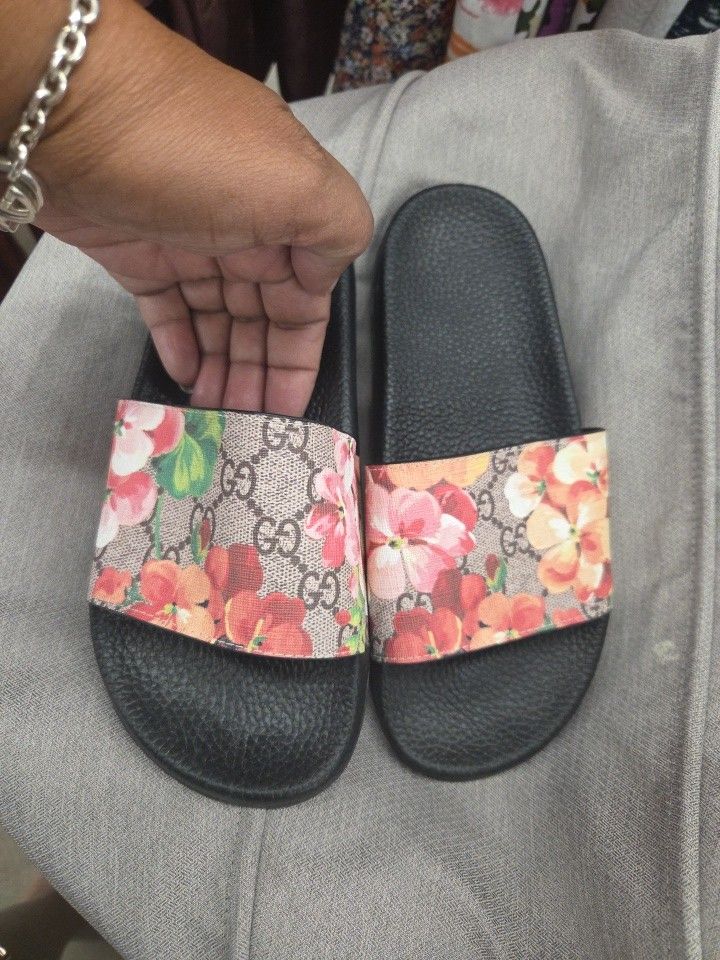 Gucci Sandles