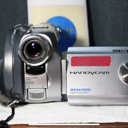 Sony Handycam DCR-DVD301 Mini DVD Camcorder – Tested & Working