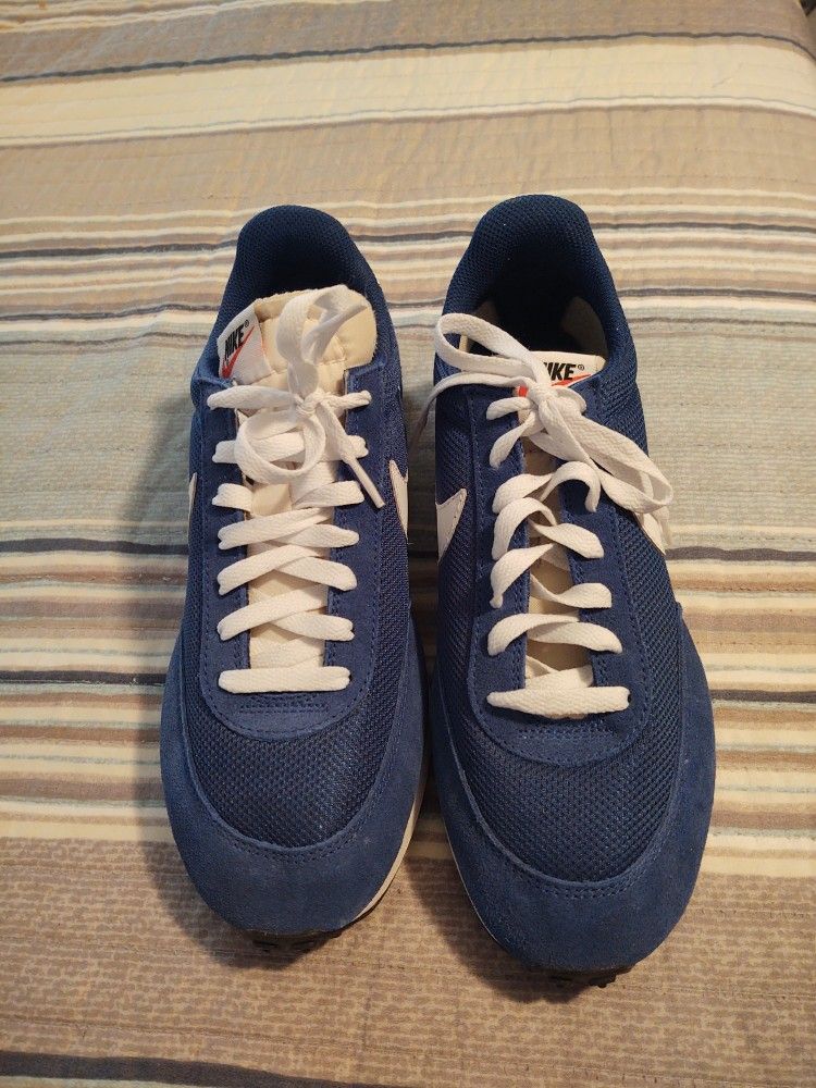 Nike Shoes Brand New