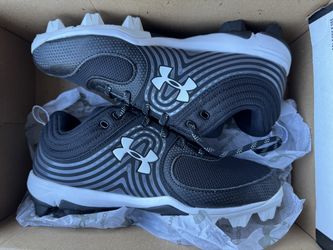 Under Armour cleats size 9.5 NEW!!!