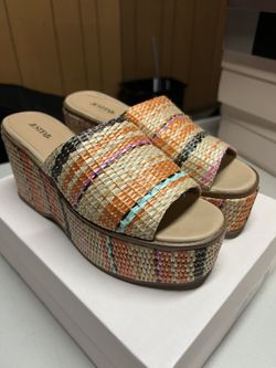 RENEGADE SANDALS FOR SALE SIZE 8.5 