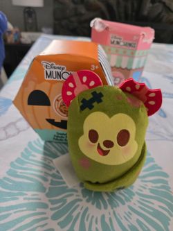 Disney Parks Munchlings Terrifying Treats Plush Mickey Mouse Zombie Spinach Wrap