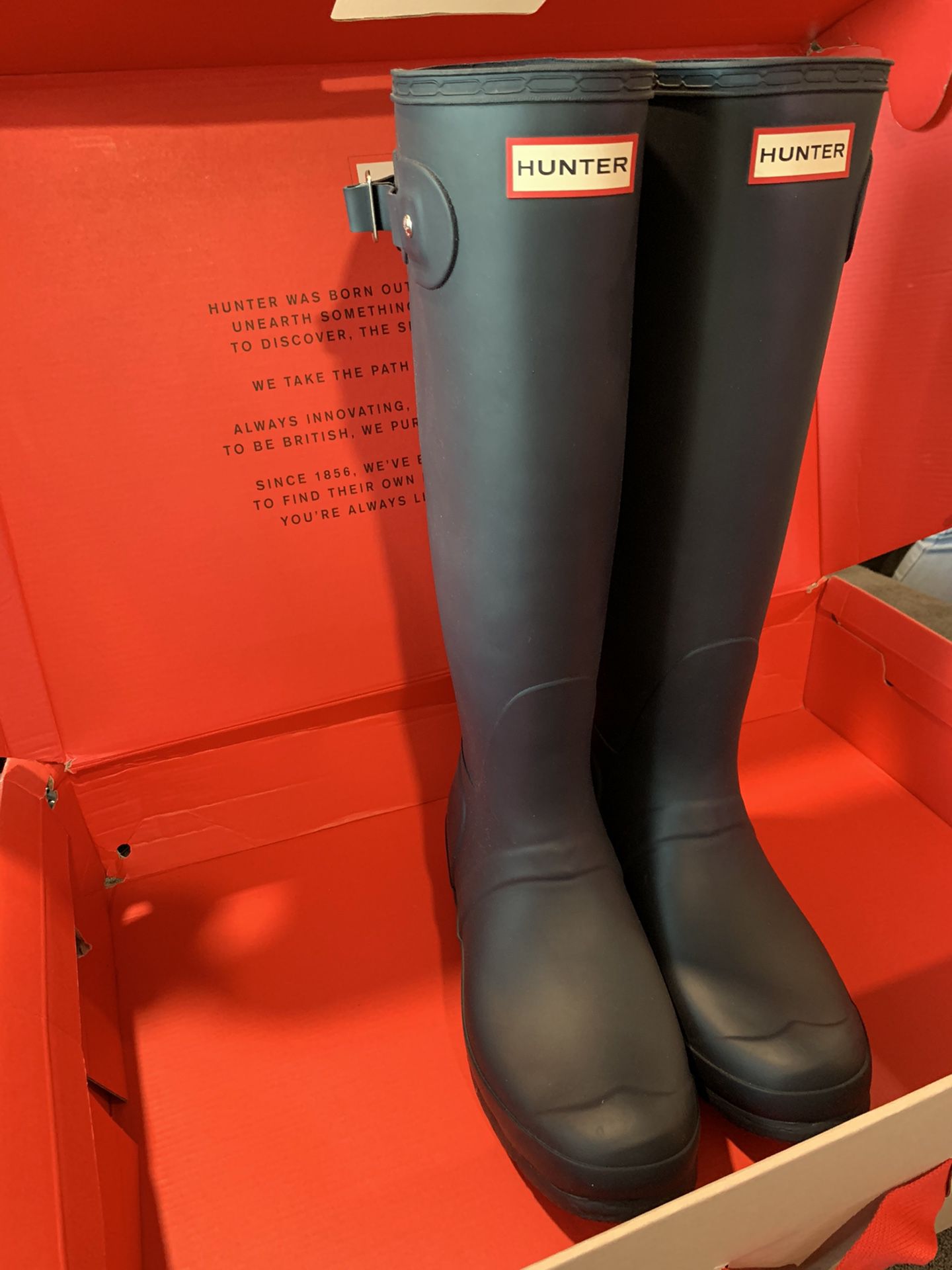 Brand New Women’s Hunter Tall Rain Boots Size 9