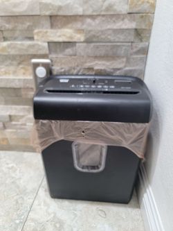 Shredder Pen and Gear like NEW