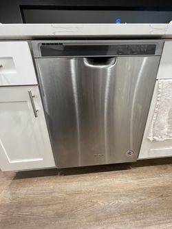 Whirlpool Dishwasher