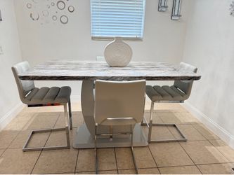 Beautiful Modern Dining Set — $500 | Rooms To Go