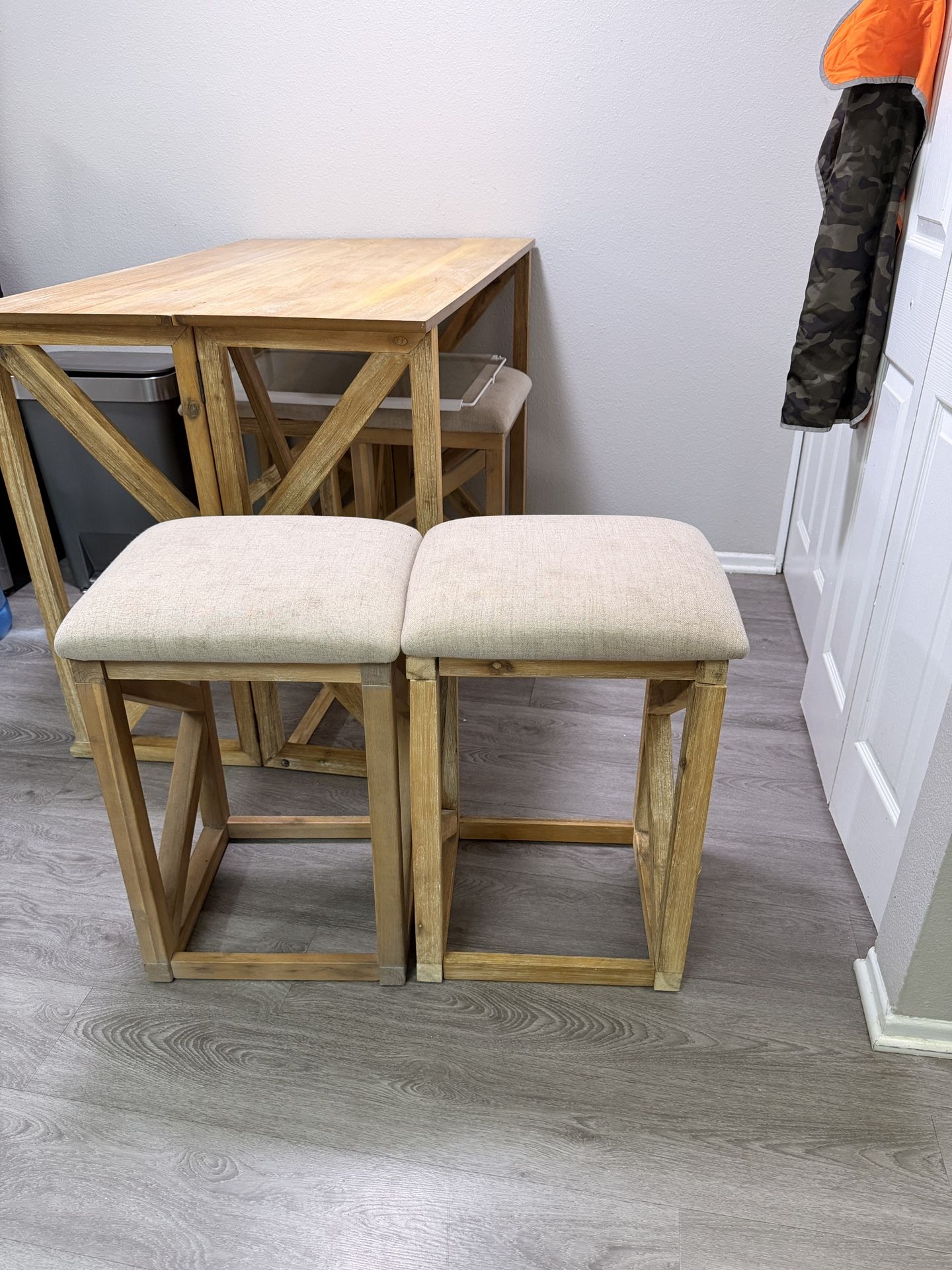 Collapsible Dining Table