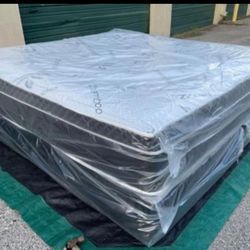 NEW king mattress pillowtap king