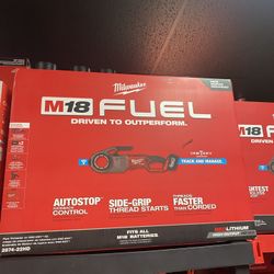 Milwaukee M18 Fuel One-Key Cordless Brushless Pipe Threader Kit with (2) 12.0Ah Batteries and Case