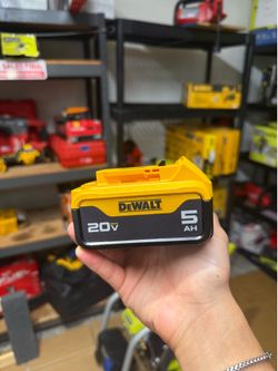 DEWALT 20V MAX Lithium-Ion 5.0Ah Battery