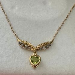 925 sterling silver gold tone necklace rhinestone heart green stone 19.5” in length  In good condition