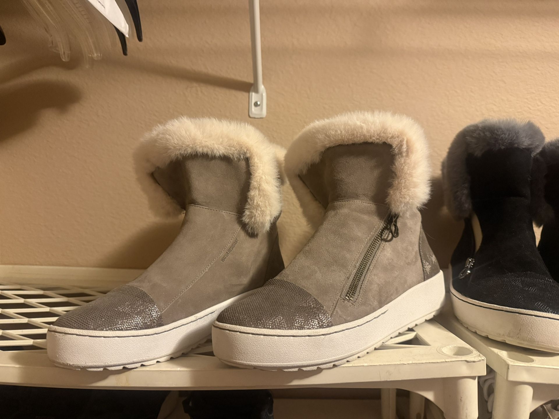 Jambu Fur Boots