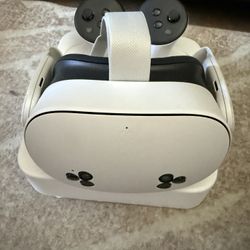 Meta Quest VR Headset