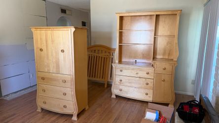 Baby furniture… crib / dresser / armoire