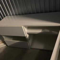 FREE - TV Stand