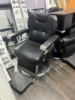 Barber chairs/Los Angeles.