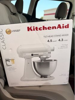 KitchenAid (white) 4.5 Quart/4.3 Liter