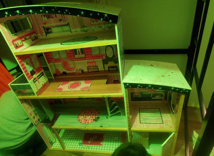 Extremely Large Doll House!