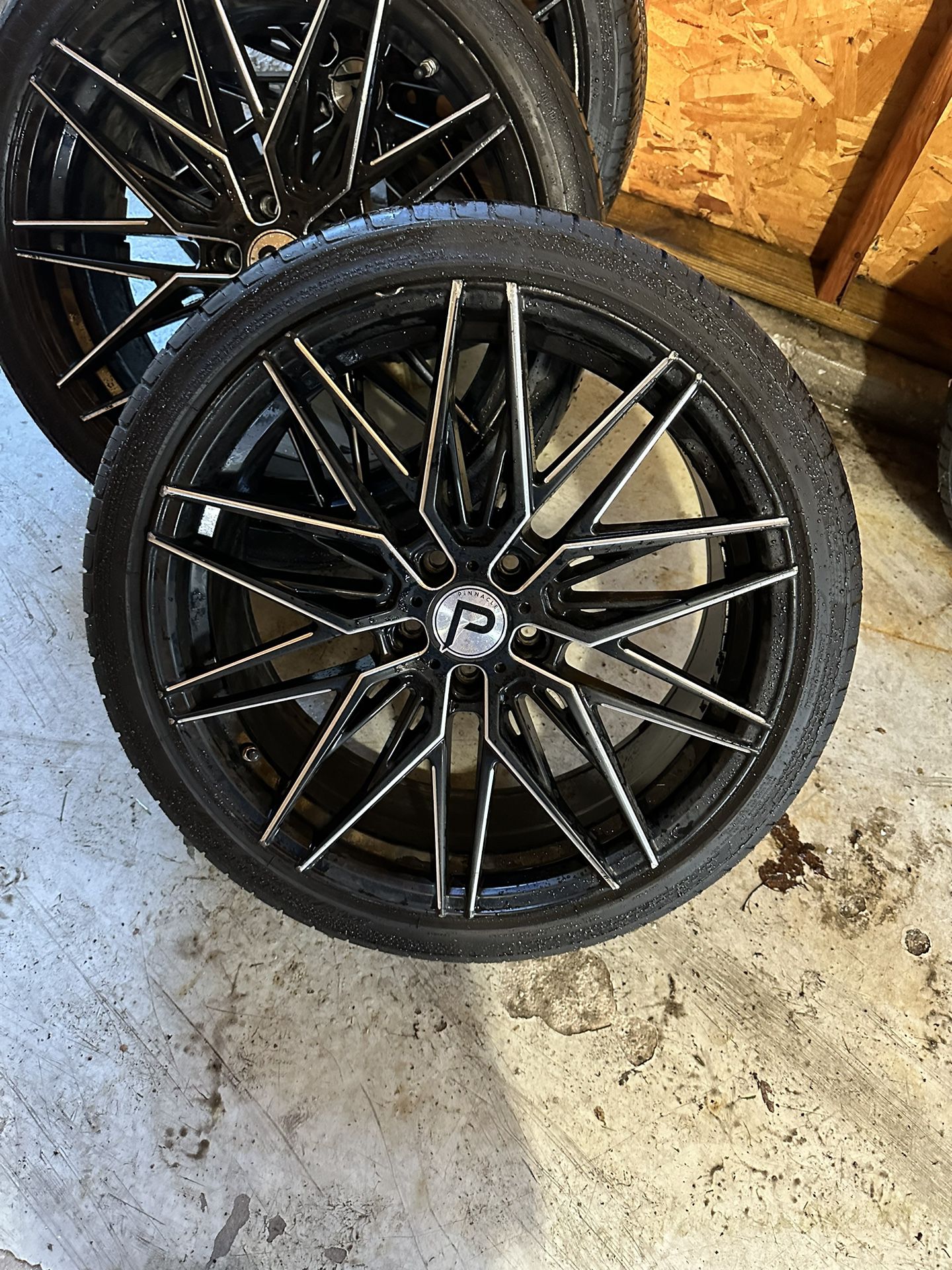 Pinnacle - 20” w/ Low Profile Tires