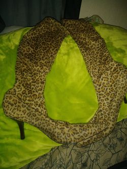 cheetah boots size 10