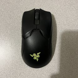 Razer Viper Ultimate Wireless Gaming Mouse