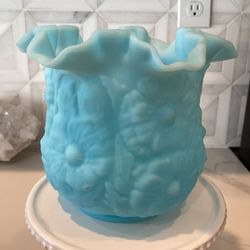 FENTON “Poppy” pattern with ruffled crimped edge 6” x 6” (a few extremely small flecks from potpourri inside & 1 outside)
