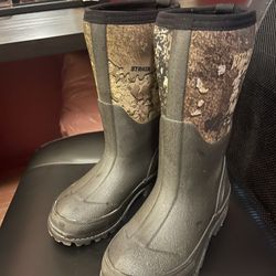 Waterproof/snow Proof Boots Size 1