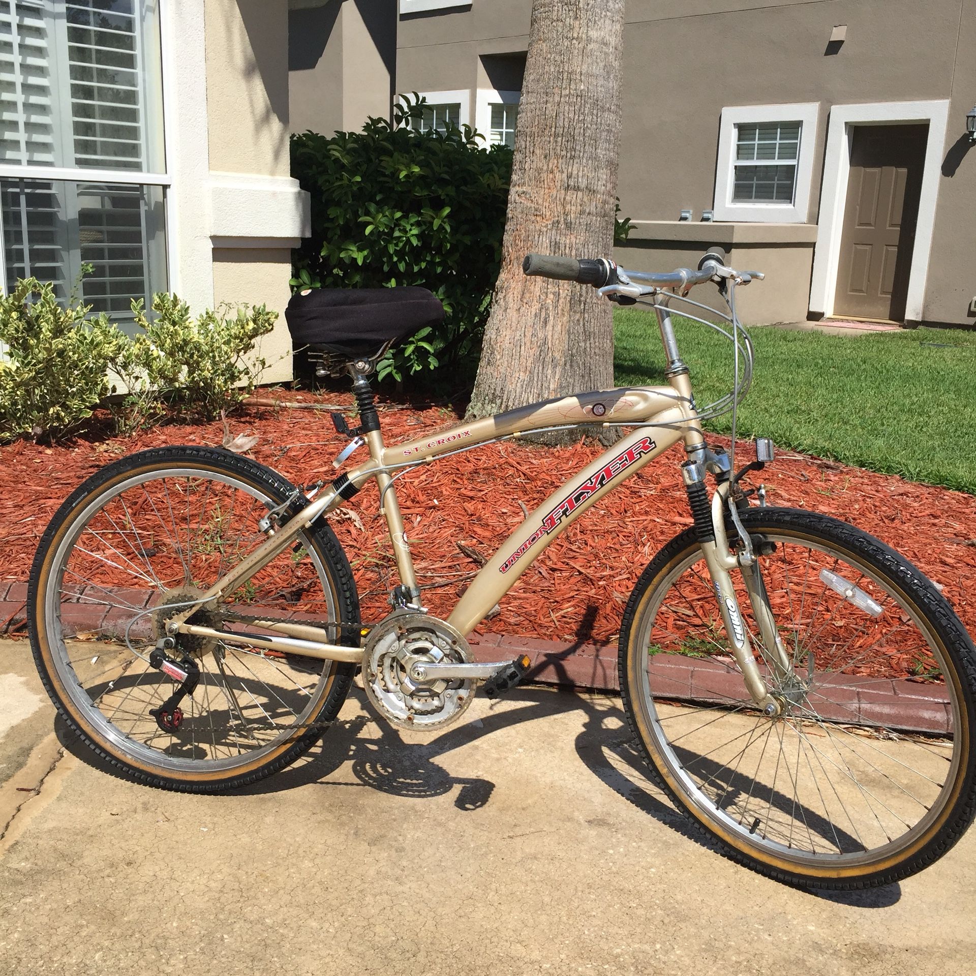 NICE Union Flyer Mountain/Comfort Bicycle