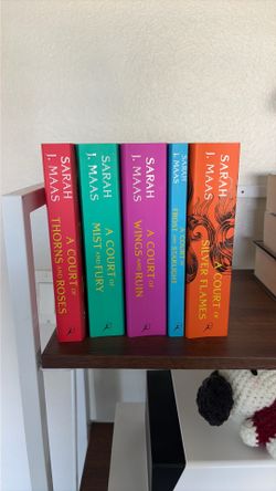 A Court of Thorns and Roses Full Set