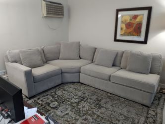 Couch Sectional Custom Made 4 Pieces. Beige. Arhaus?