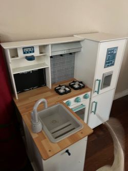 Kids kitchen play set