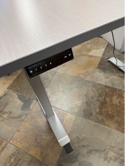 Adjustable desk