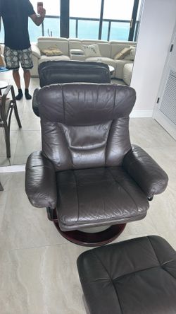 Leather reclining chair