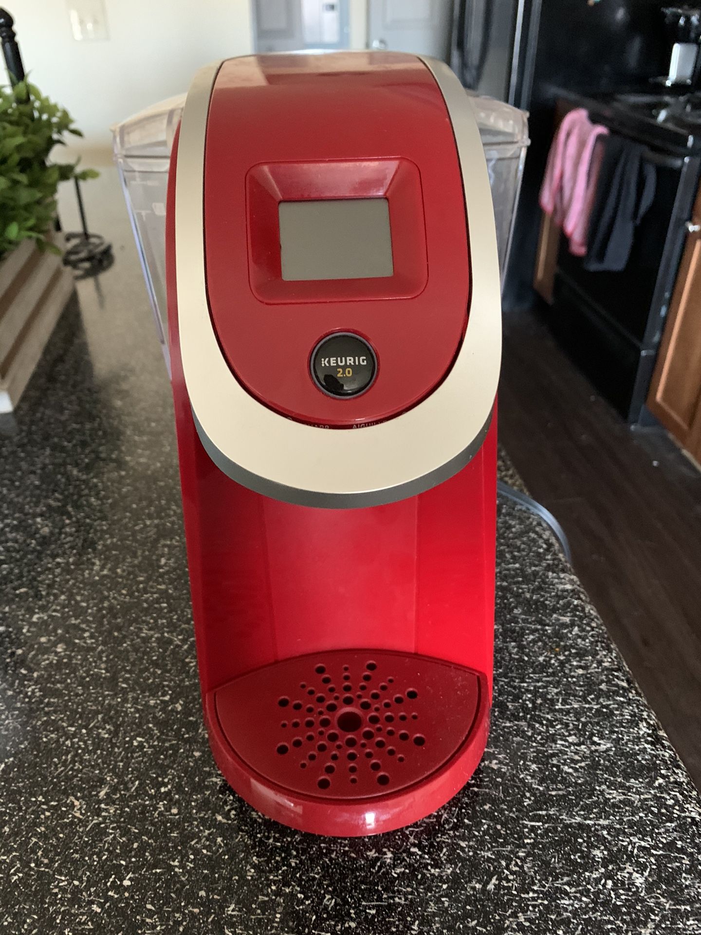 KEURIG 2.0 COFFEE MAKER