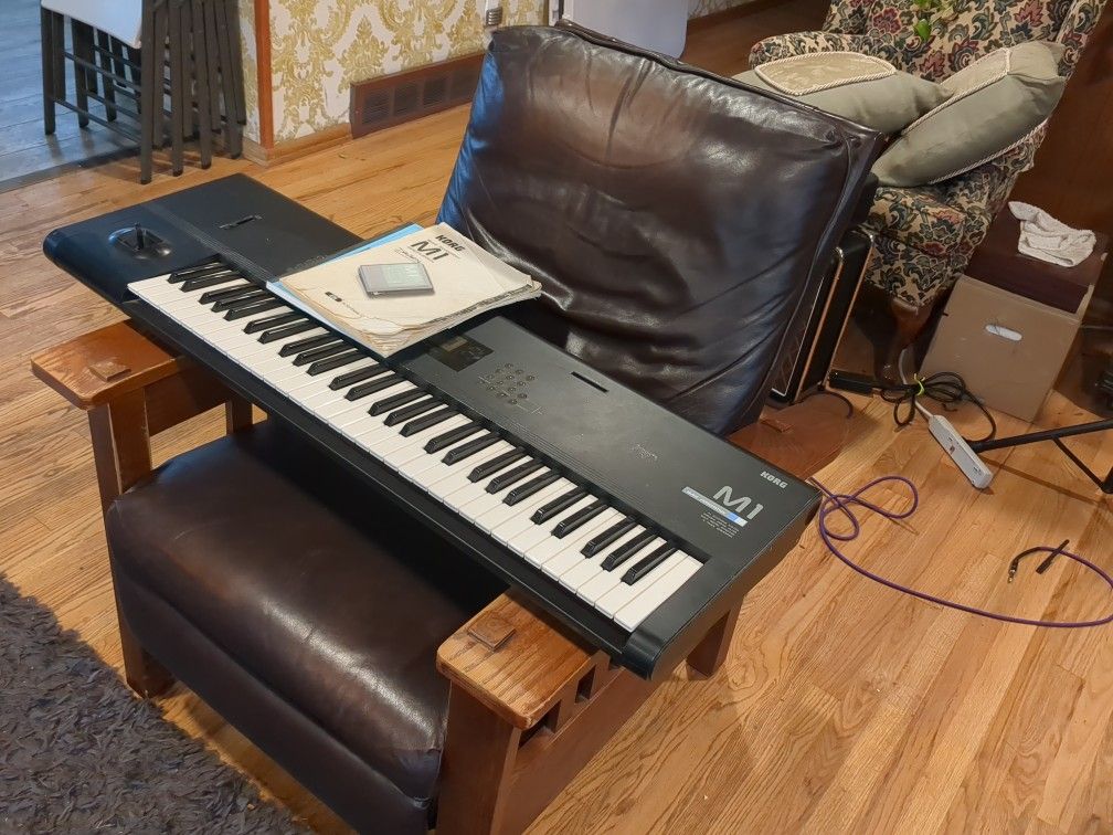 Korg M1 Keyboard
