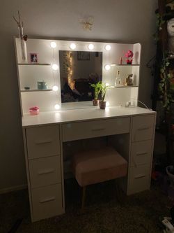 Desk Vanity With Mirror