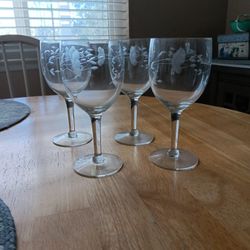 Princess House Wine Glasses (4)