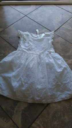 Girl dress size 5t, Runs smaller like a 4T $7