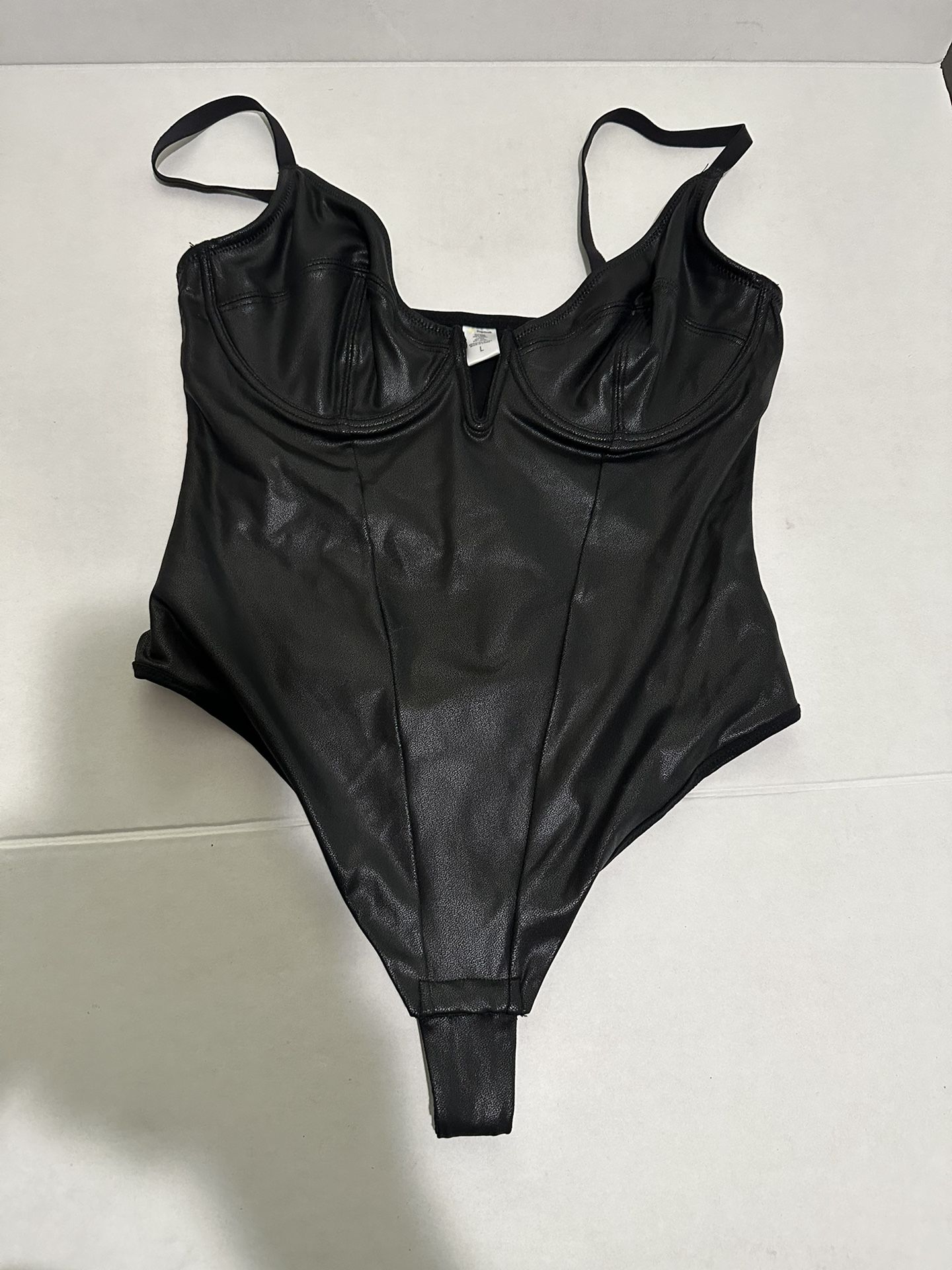Popilush Faux Leather Shape-wear Bodysuit Size L