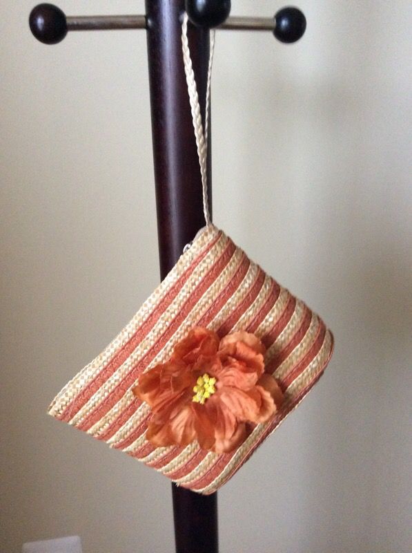 Straw Flower Wristlet Bag