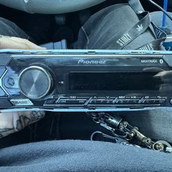 Pioneer Shallow Single Din Deck