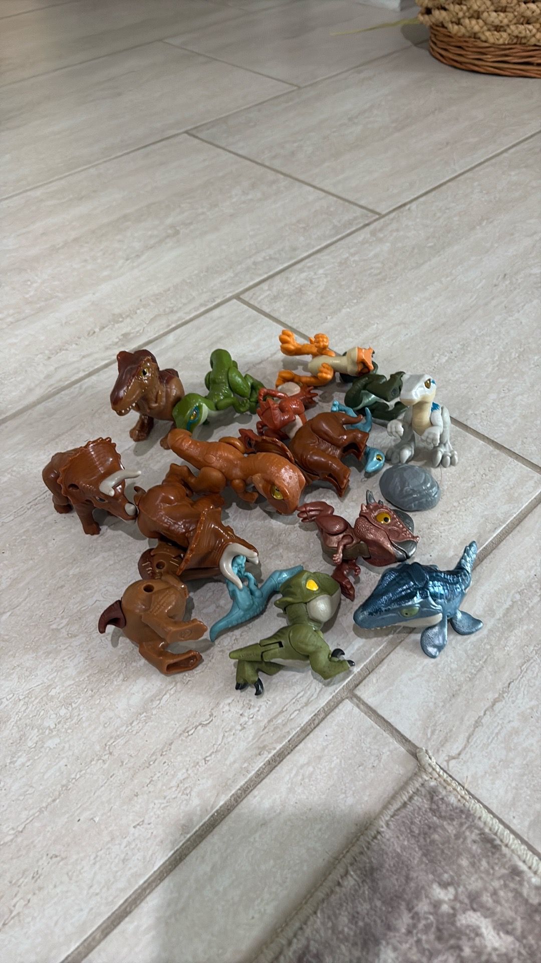 Mini Jurassic World Dinos