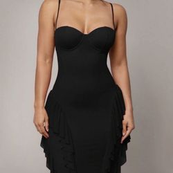 Silquee Red Sleeveless Flounce Hem Metallic Hook Floral Accent Dress