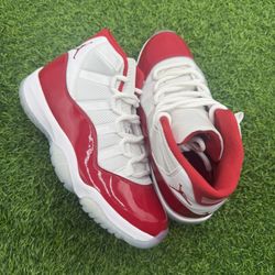 Jordan 11 “Cherry” Size 8
