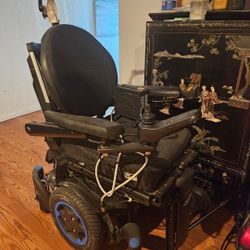 Electric Wheelchair 
