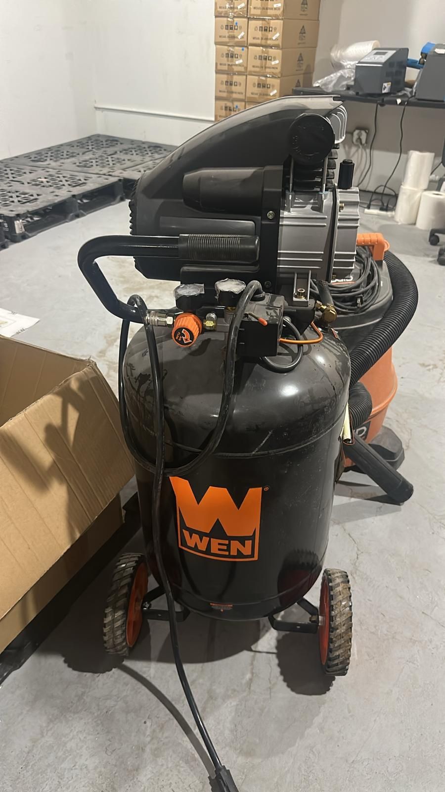 Air Compressor 