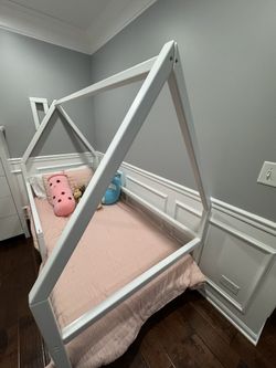Kids White Montessori Twin Bed