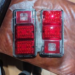 Trailer break lights 