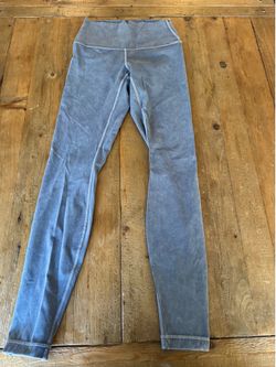 Lululemon Wunder Under high-rise leggings in a washed moon blue color- Size 4